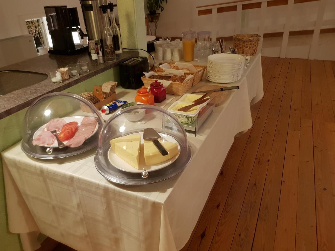 Bed & Breakfast Roeda Stallet Bed & Breakfast 2*